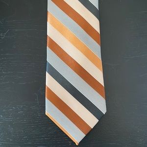TIE: Croft & Barrow orange tie.